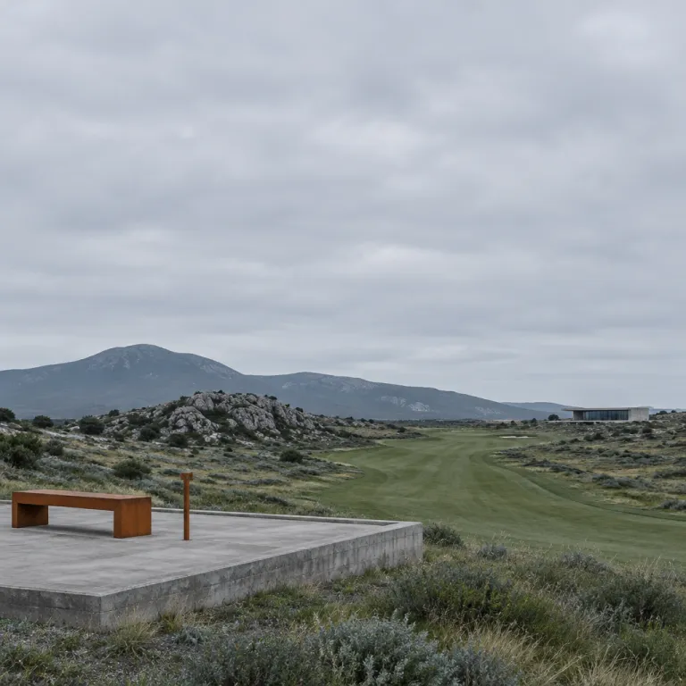 Greece's Quiet Golf Boom: How the Mainland Became a Fairway Destination
